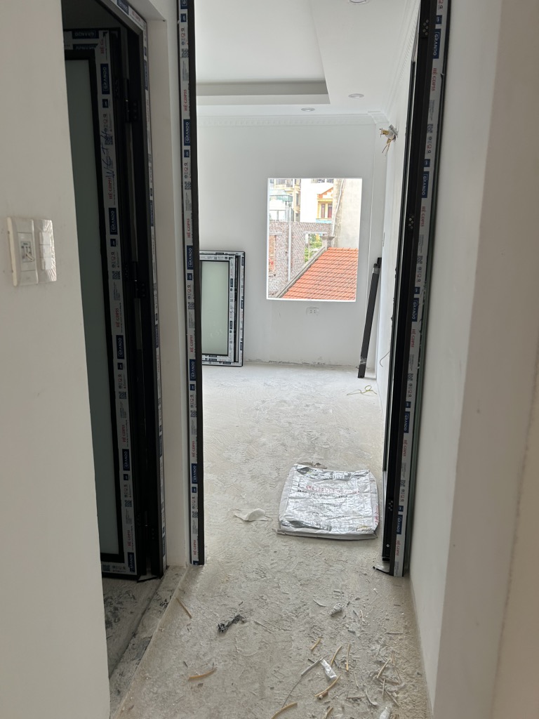 Bán nhà Nguyễn Khoái - diện tích 42,4m2 4 tầng - ô tô đỗ cửa - giá 8,9 tỷ