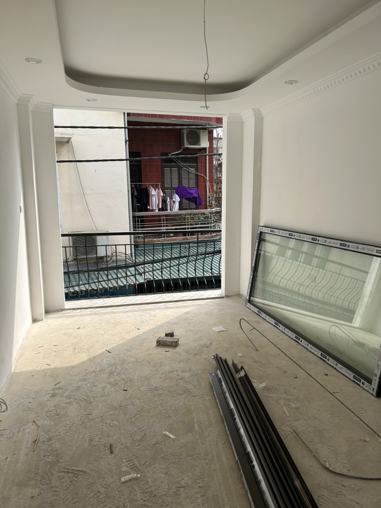 Bán nhà Nguyễn Khoái - diện tích 42,4m2 4 tầng - ô tô đỗ cửa - giá 8,9 tỷ