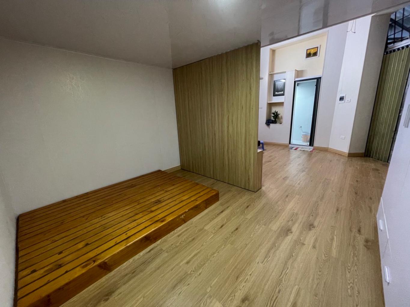 Bán nhà Khâm Thiên - diện tích 40m2 1 tầng - Căn hộ tập thể T1 - giá 3,25 tỷ