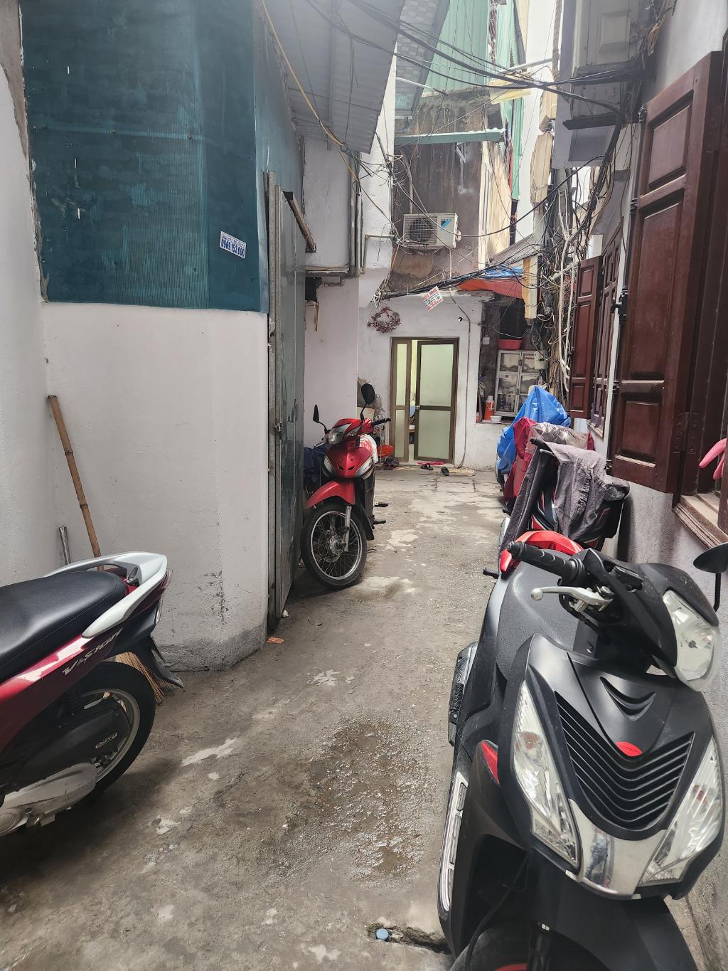 Bán nhà Khâm Thiên - diện tích 40m2 1 tầng - Căn hộ tập thể T1 - giá 3,25 tỷ