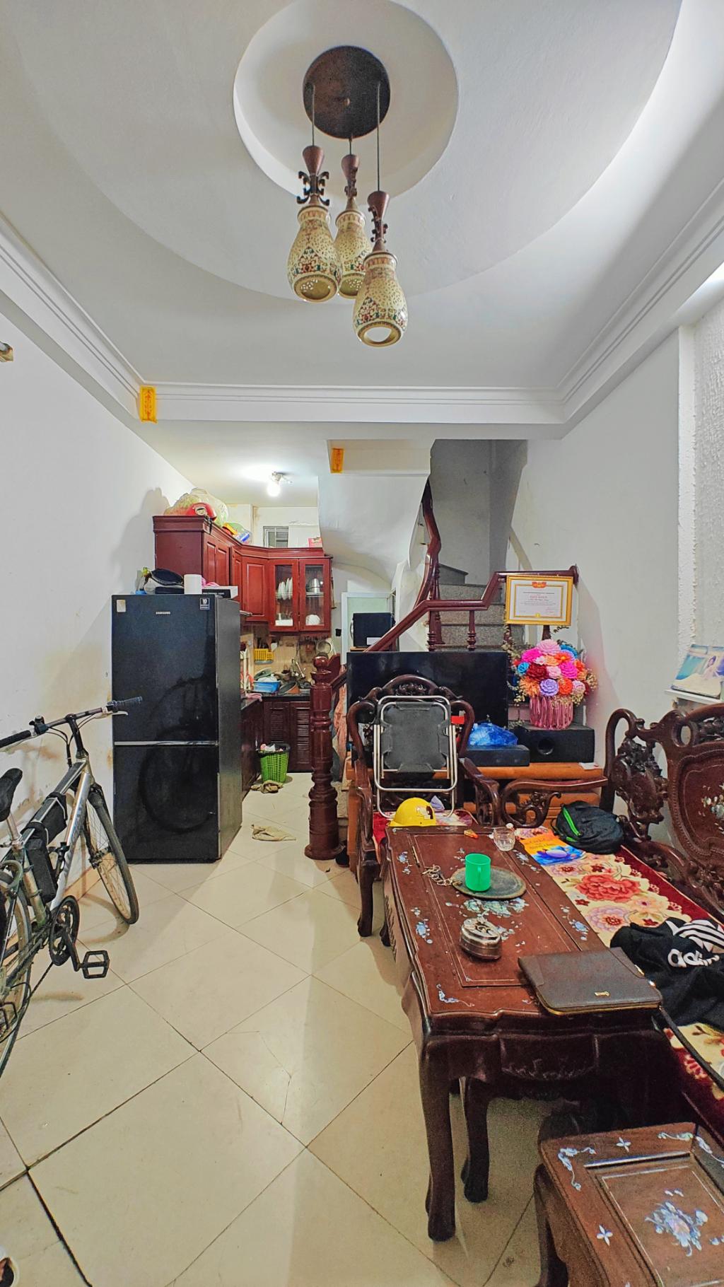 Bán nhà Nam Dư - diện tích 18,4m2 4 tầng - Ngõ thông, 40m ra ô tô tránh - giá 2,5 tỷ