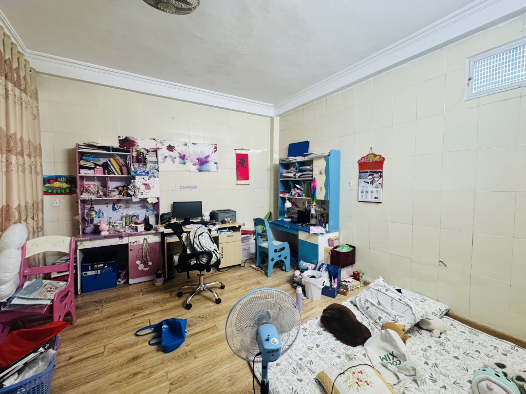 Bán nhà Ngọc Hồi - diện tích 33,3m2 5 tầng - Ô TÔ ĐỖ CỔNG - GẦN PHỐ - GẦN HỒ LINH ĐÀM - giá 7,9 tỷ