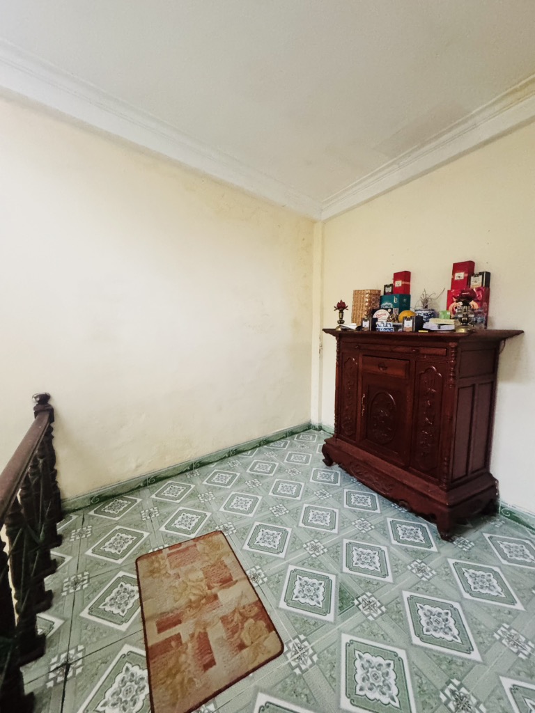 Bán nhà Ngọc Hồi - diện tích 33,3m2 5 tầng - Ô TÔ ĐỖ CỔNG - GẦN PHỐ - GẦN HỒ LINH ĐÀM - giá 7,9 tỷ