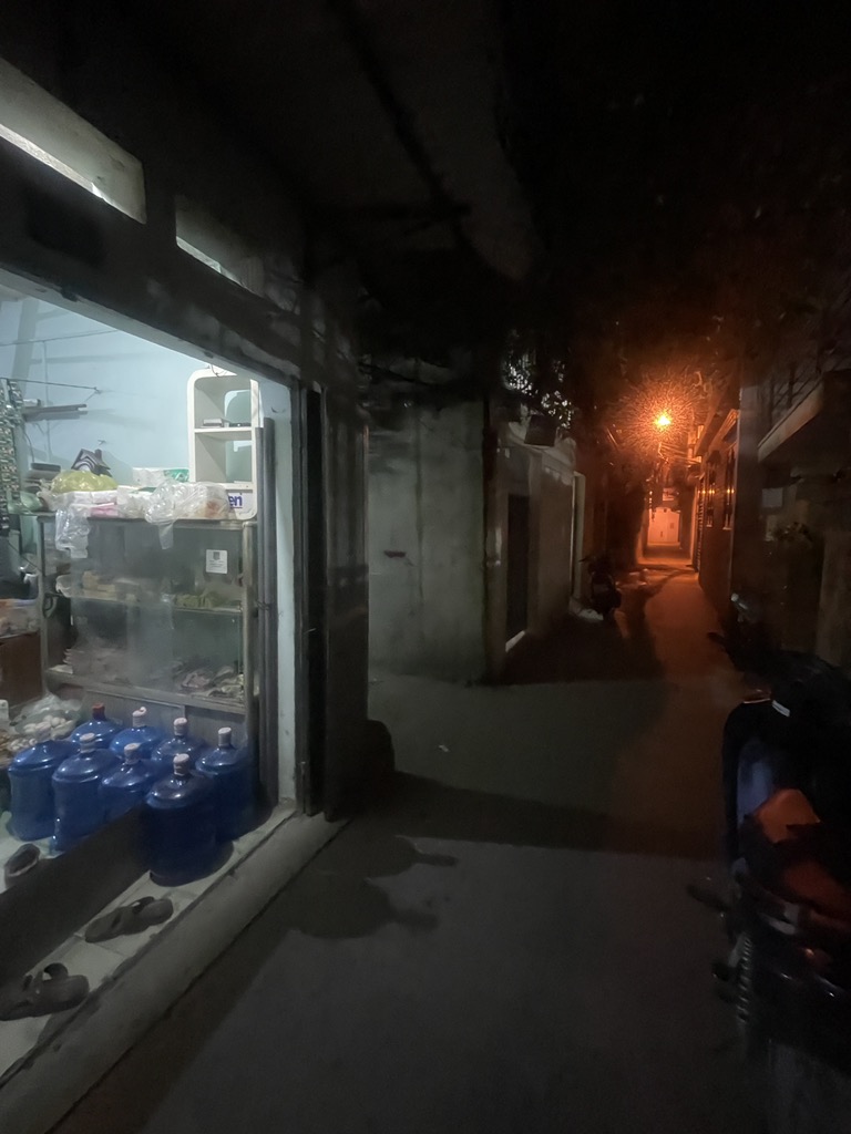 Bán nhà Lĩnh Nam - diện tích 44.7m2 2 tầng - Lô góc, nhà đẹp hiếm có - giá 4,2 tỷ