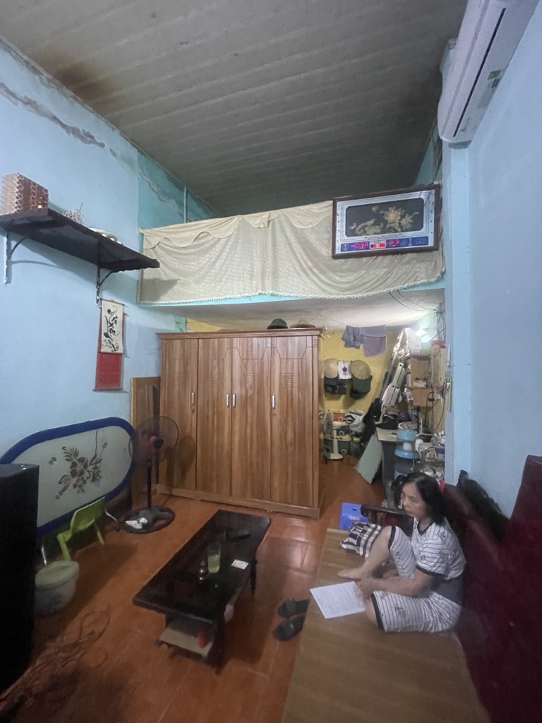 Bán nhà Lĩnh Nam - diện tích 44.7m2 2 tầng - Lô góc, nhà đẹp hiếm có - giá 4,2 tỷ