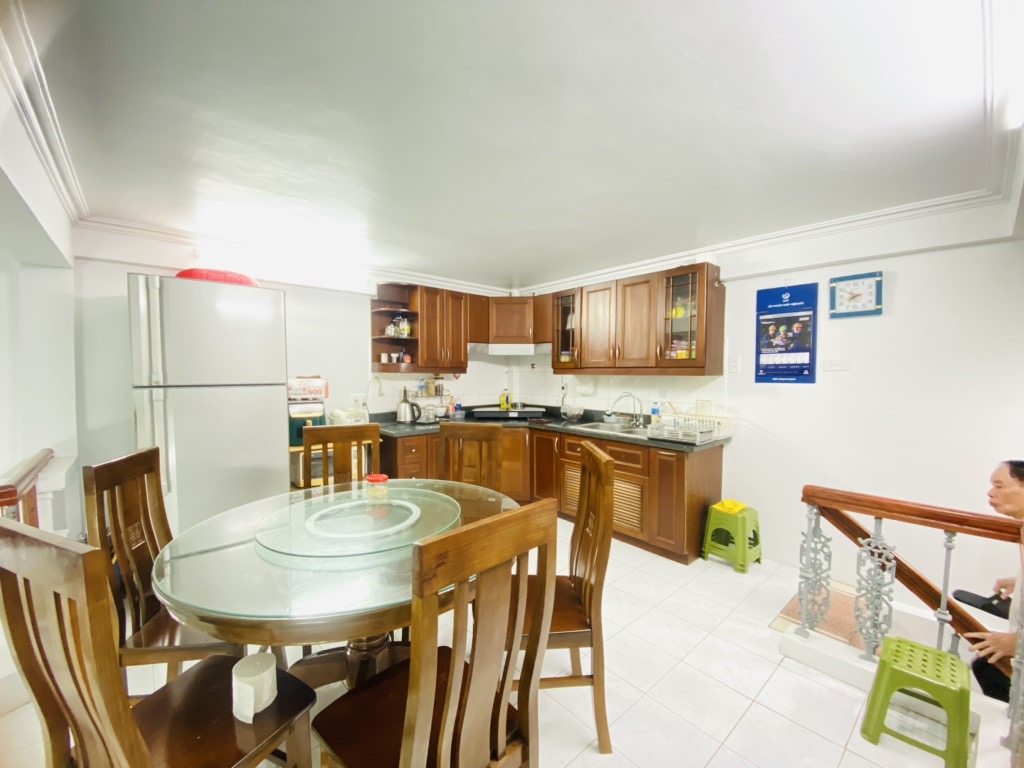 Bán nhà Thái Thịnh - diện tích 28,1m2 4 tầng - Lô góc 2 mặt thoáng - giá 13,5 tỷ