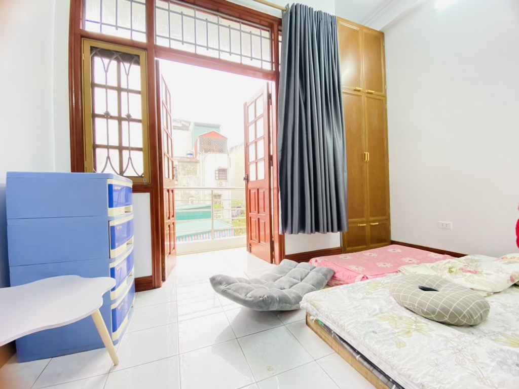 Bán nhà Thái Thịnh - diện tích 28,1m2 4 tầng - Lô góc 2 mặt thoáng - giá 13,5 tỷ