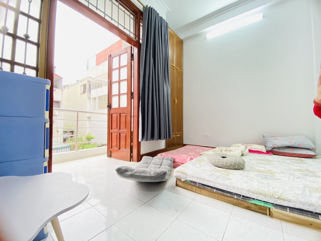 Bán nhà Thái Thịnh - diện tích 28,1m2 4 tầng - Lô góc 2 mặt thoáng - giá 13,5 tỷ