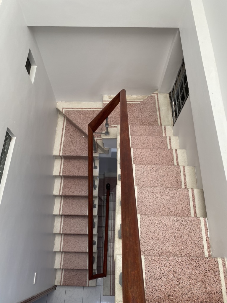 Bán nhà Thái Thịnh - diện tích 28,1m2 4 tầng - Lô góc 2 mặt thoáng - giá 13,5 tỷ