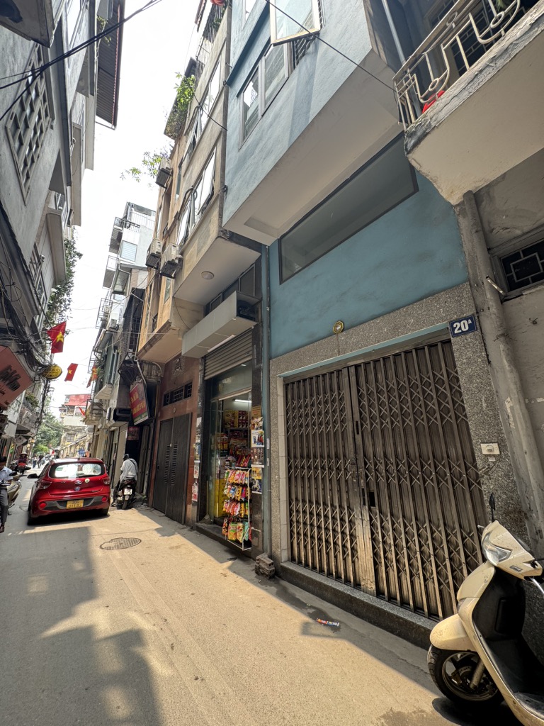 Bán nhà Thịnh Hào - diện tích 27m2 2 tầng - Kinh doanh ô tô vào nhà - giá 8,9 tỷ