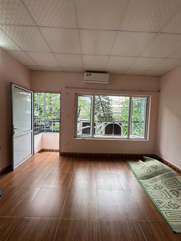 Bán nhà Thanh Xuân Bắc - diện tích 32m2 3 tầng - KINH DOANH - Ô TÔ - VỈA HÈ DỪNG ĐỖ THOẢI MÁI - giá 4,6 tỷ