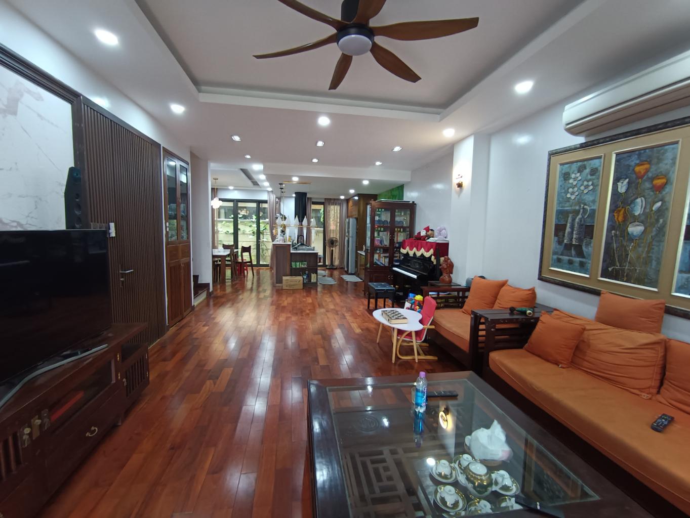 Bán biệt thự Arden Park Thạch Bàn, Q. Long Biên, Diện tích 144m2 x 3 tầng, Giá 29.8 tỷ