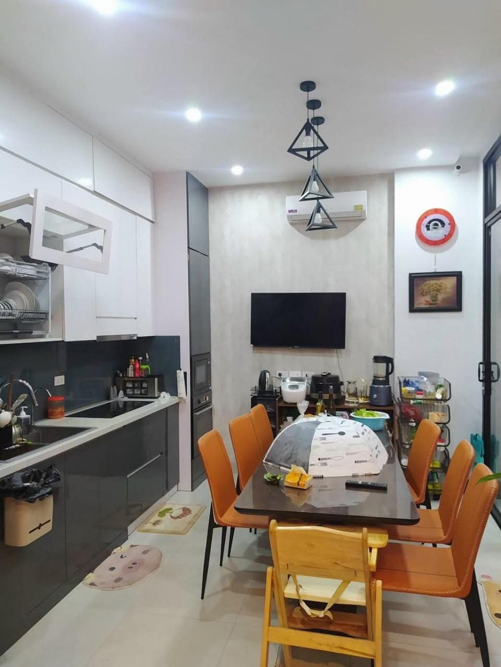 Bán nhà Khương Trung - diện tích 60m2 4 tầng - Ô tô đỗ 5 mét - giá 14,5 tỷ