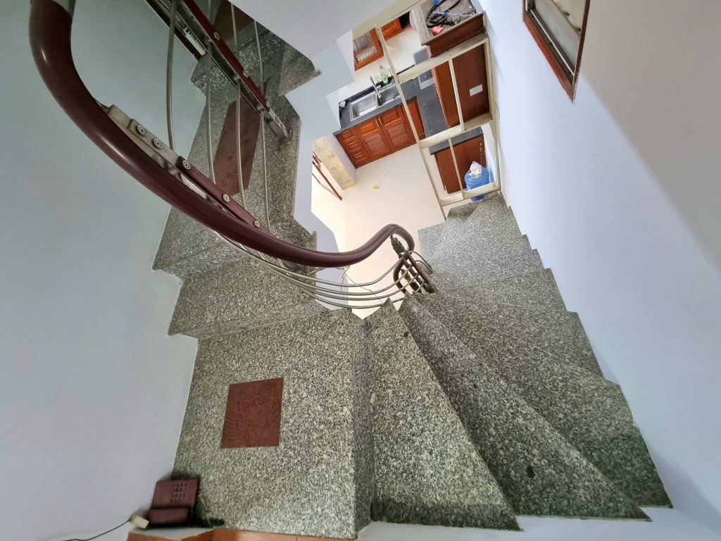 Bán nhà Hoàng Mai - diện tích 56.2m2 3 tầng - gần ô tô - giá 10,7 tỷ