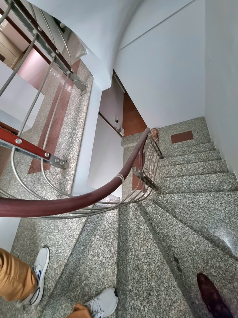 Bán nhà Hoàng Mai - diện tích 56.2m2 3 tầng - gần ô tô - giá 10,7 tỷ