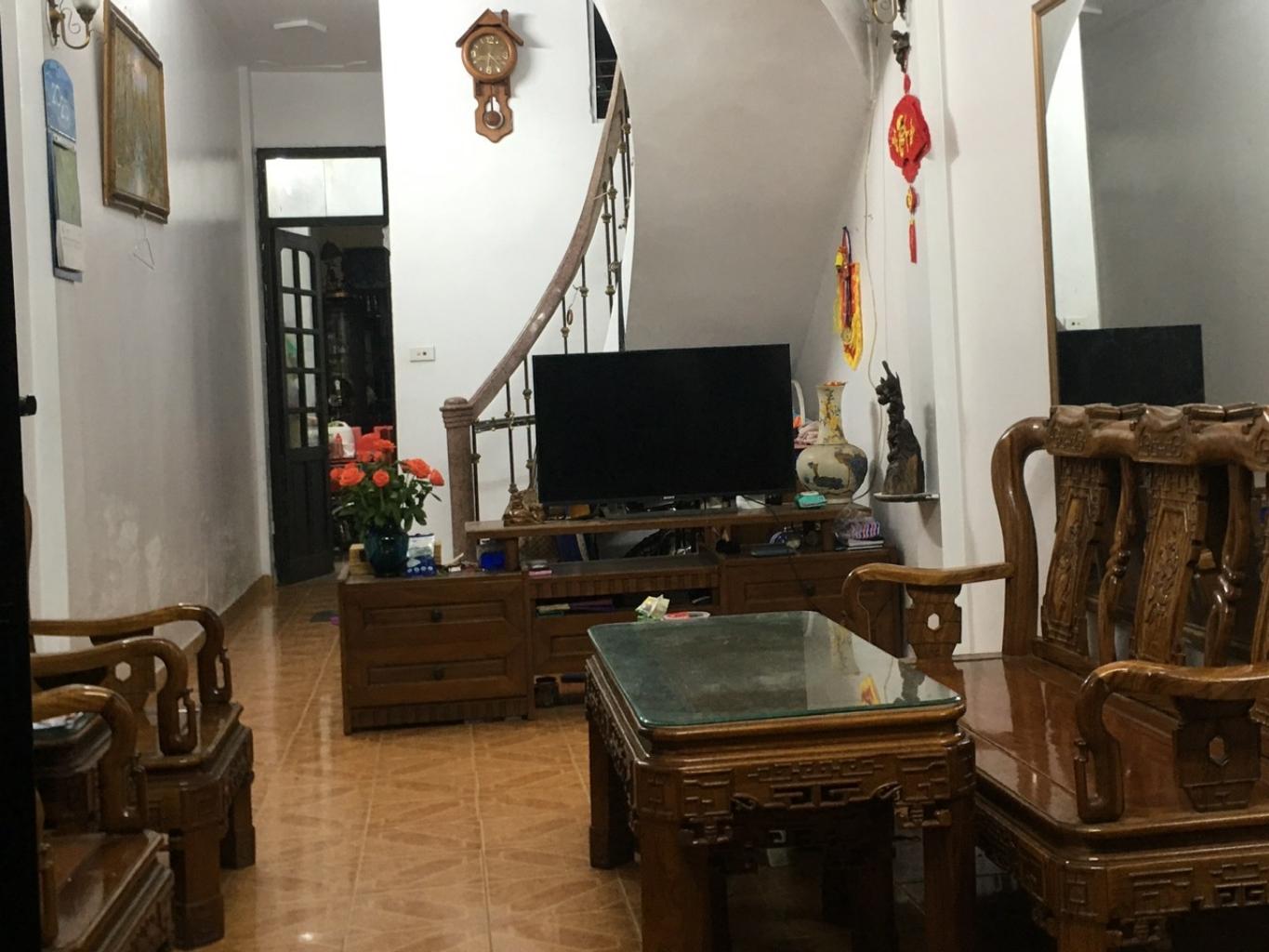 Bán nhà Lê Trọng Tấn - diện tích 72.9m2 3 tầng - Ô TÔ ĐỖ CỬA - giá 16,8 tỷ