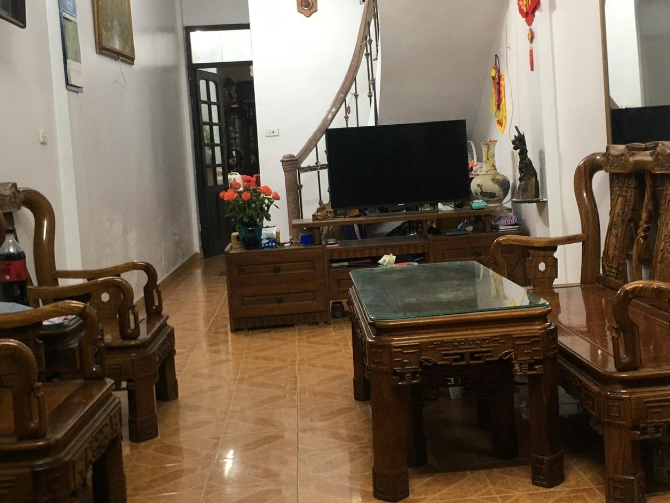 Bán nhà Lê Trọng Tấn - diện tích 72.9m2 3 tầng - Ô TÔ ĐỖ CỬA - giá 16,8 tỷ