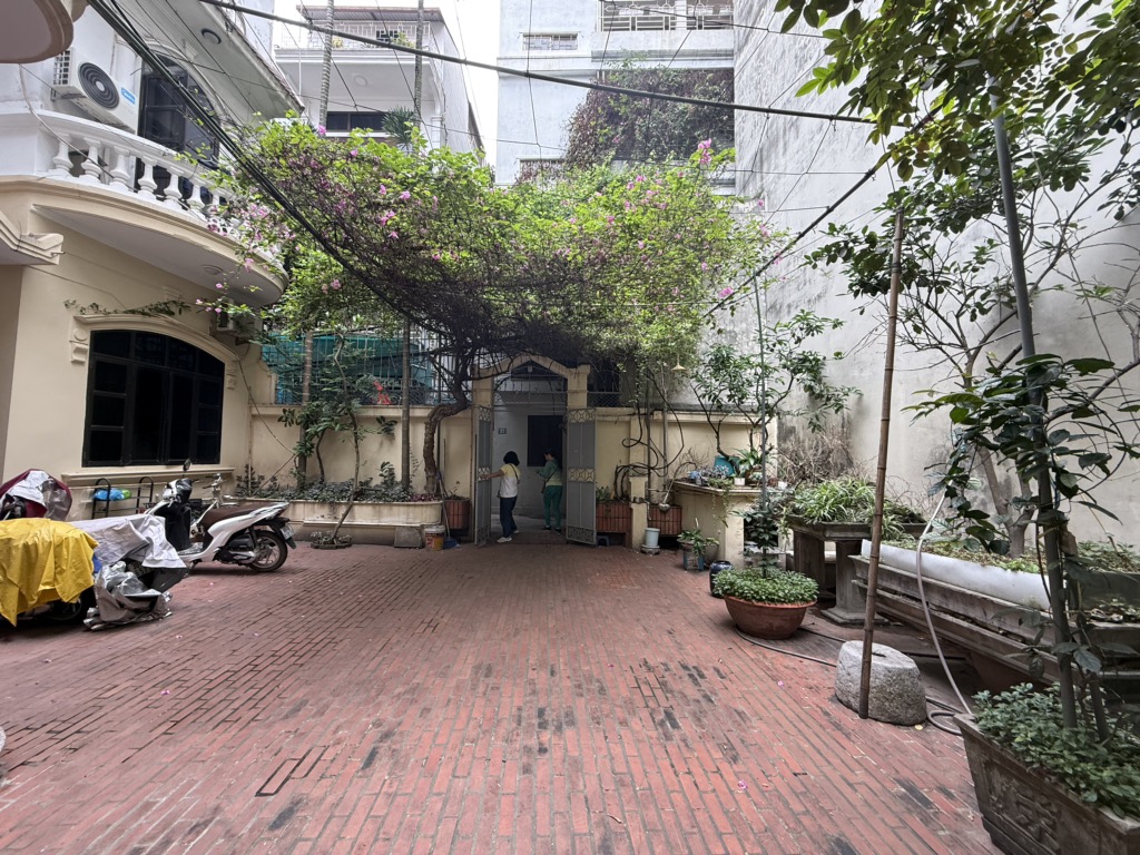 Bán nhà Đường Láng - diện tích 50m2 1 tầng - Lô góc tuyệt đẹp - giá 11 tỷ