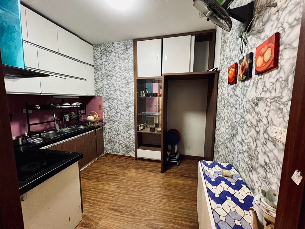 Bán nhà Khâm Thiên - 36.6m2 4 tầng - gần phố, gần Ô tô - giá 6.25 tỷ