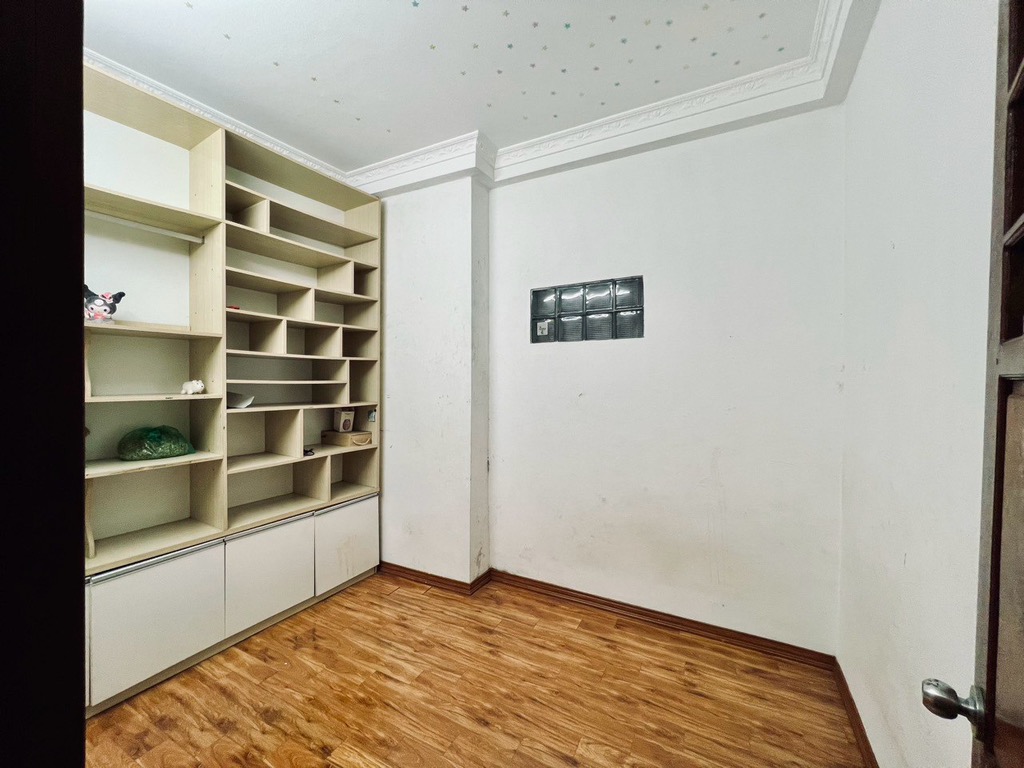 Bán nhà Khâm Thiên - 36.6m2 4 tầng - gần phố, gần Ô tô - giá 6.25 tỷ