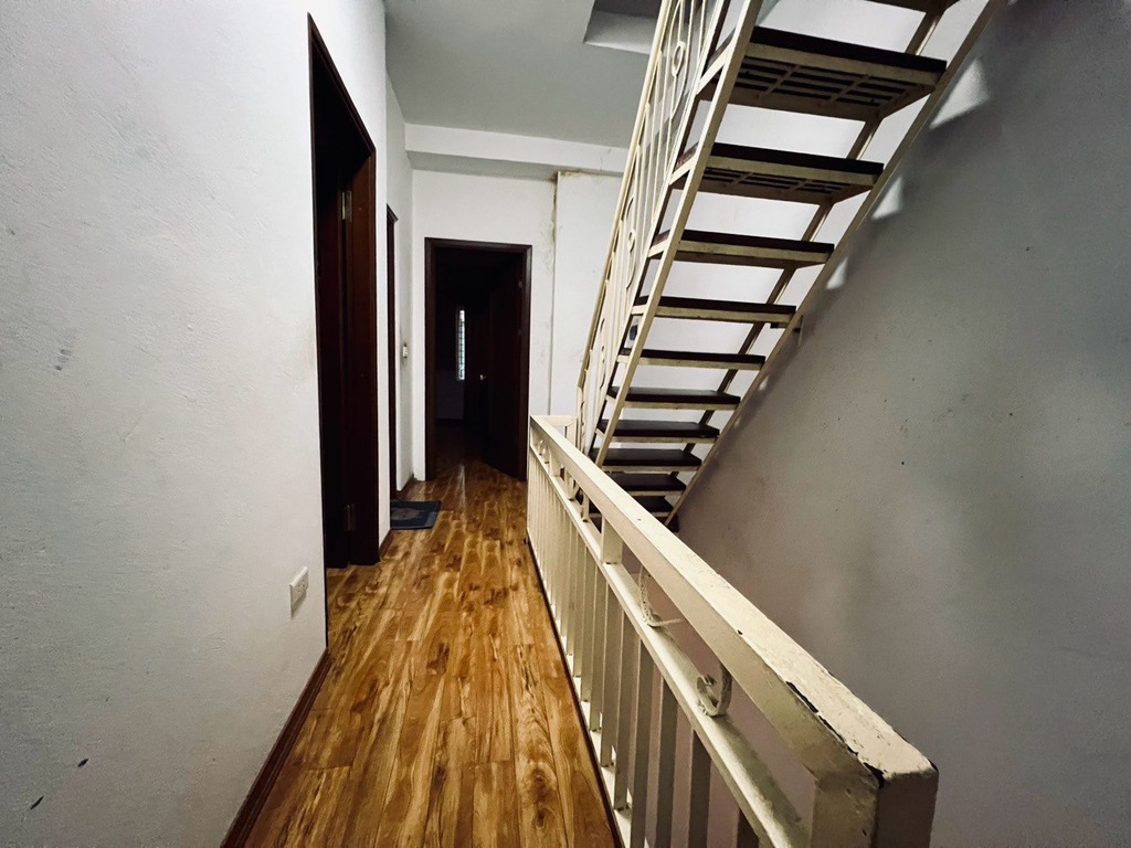 Bán nhà Khâm Thiên - 36.6m2 4 tầng - gần phố, gần Ô tô - giá 6.25 tỷ