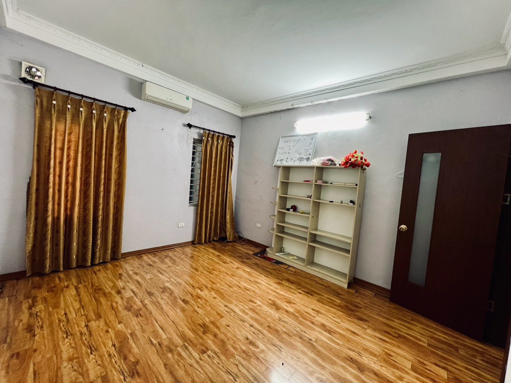 Bán nhà Khâm Thiên - 36.6m2 4 tầng - gần phố, gần Ô tô - giá 6.25 tỷ