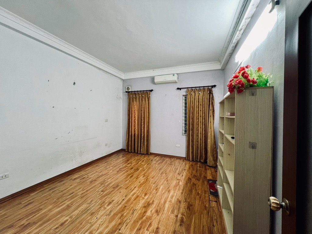 Bán nhà Khâm Thiên - 36.6m2 4 tầng - gần phố, gần Ô tô - giá 6.25 tỷ