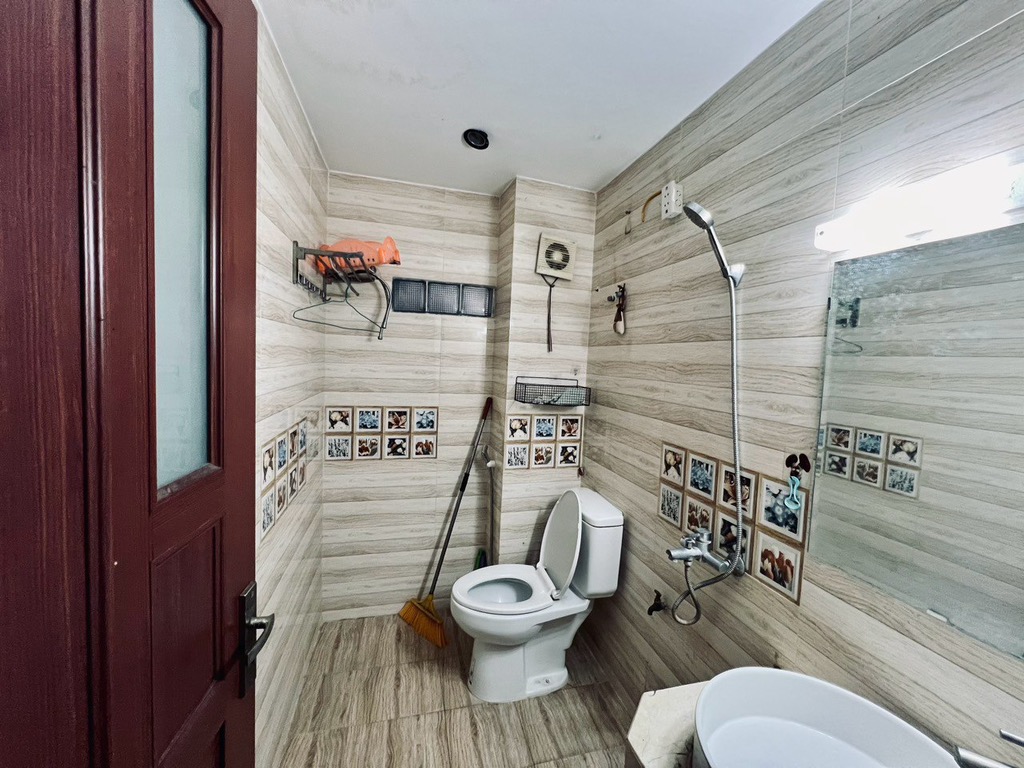 Bán nhà Khâm Thiên - 36.6m2 4 tầng - gần phố, gần Ô tô - giá 6.25 tỷ