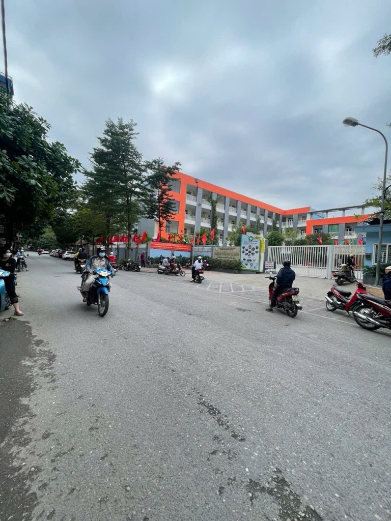 Bán nhà Hồ Hạ Đình - diện tích 90m2 1 tầng - lô góc, view trường học - giá 20,9 tỷ