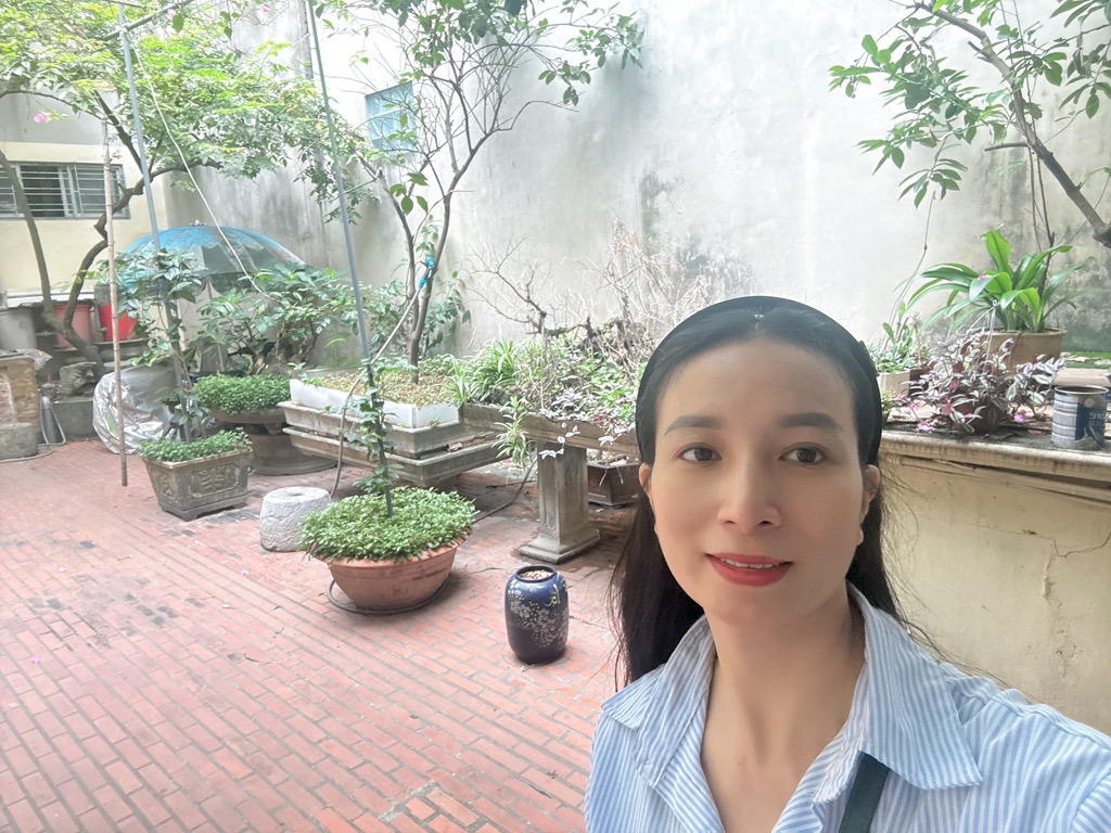 Bán nhà Đường Láng - diện tích 50m2 1 tầng - gần ô tô - giá 10 tỷ