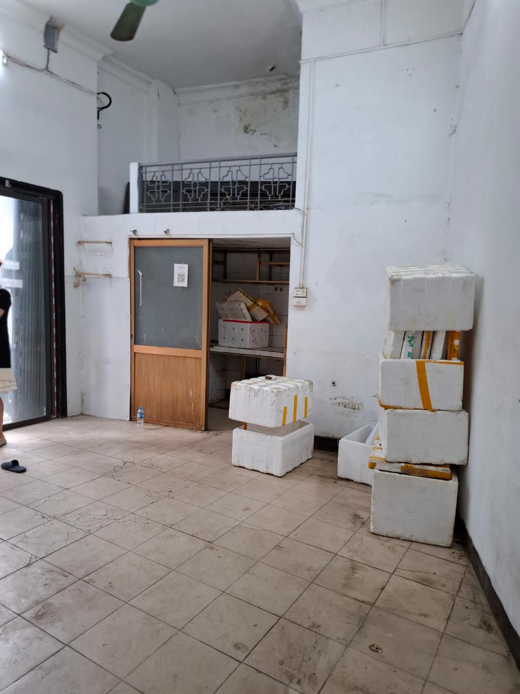 Bán nhà Trần Quý Cáp - diện tích 33m2 2 tầng - Mặt ngõ ô tô tránh - giá 8,25 tỷ