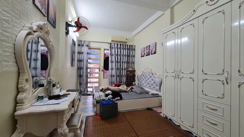 Bán nhà Định Công - diện tích 53.4m2 4 tầng - ô tô tránh - giá 10,4 tỷ