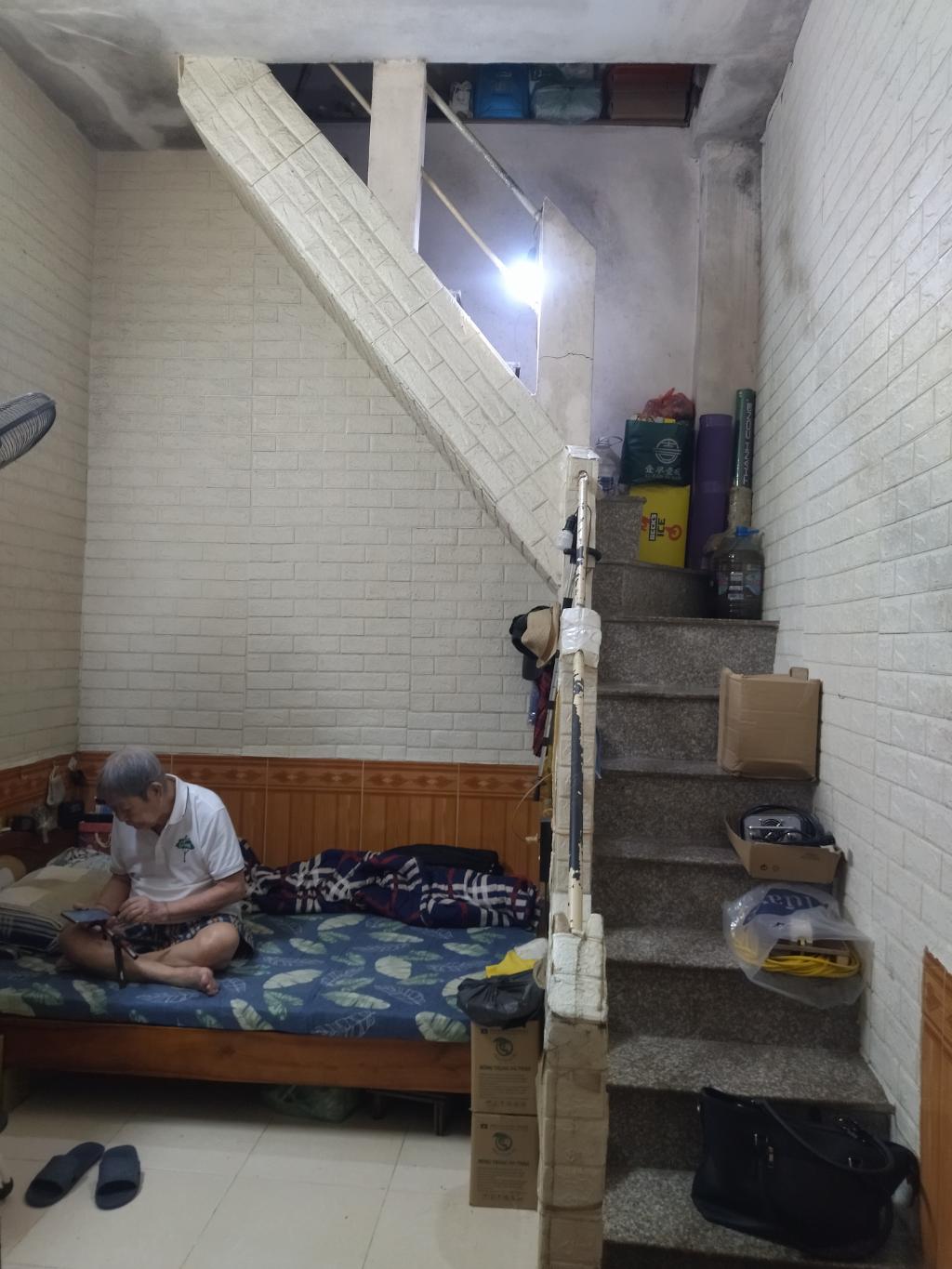 Bán nhà Lương Yên - diện tích 47m2 1 tầng - Nhà cấp 4, Sổ đỏ chính chủ - giá 9,6 tỷ