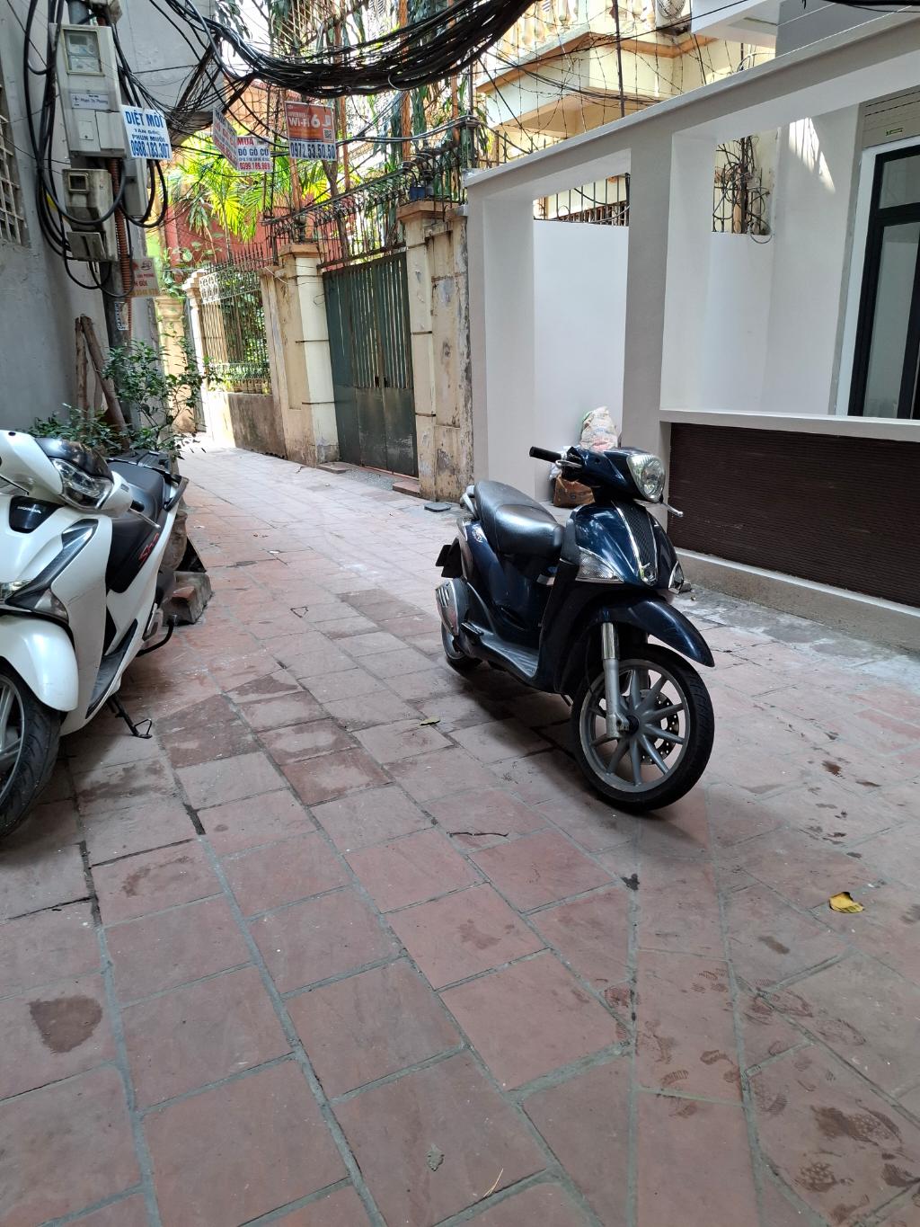 Bán nhà Kim Ngưu - diện tích 57.4m2 3 tầng - Sổ đỏ chính chủ sẵn sàng giao dịch - giá 13,5 tỷ