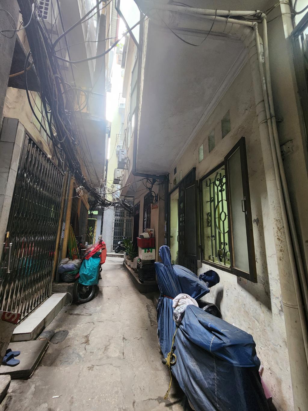 Bán nhà Quốc Tử Giám - diện tích 27,9m2 4 tầng - Gần phố - Hiếm nhà bán - giá 6,5 tỷ