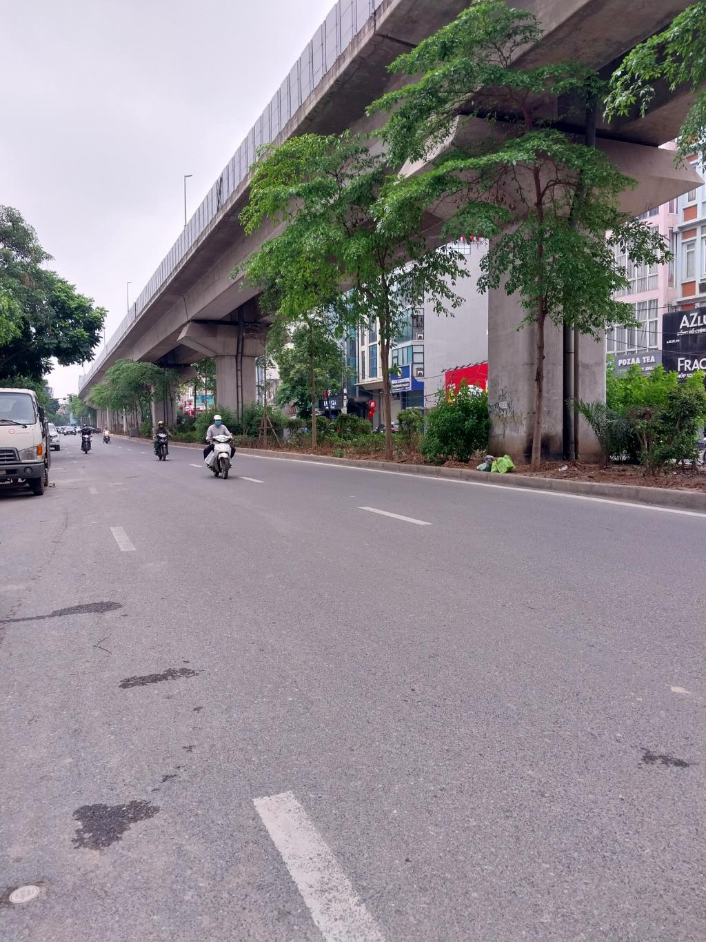 Bán nhà Yên Lãng - diện tích 35.8m2 1 tầng - Mặt phố hai mặt thoáng - giá 21 tỷ