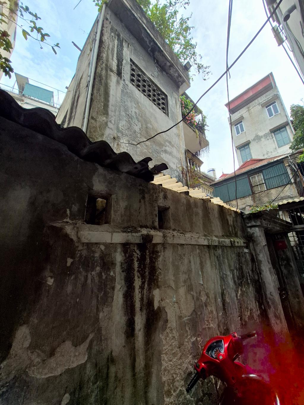 Bán nhà Hòa Bình - diện tích 154m2 2 tầng - Nhà cũ, chủ xác định bán đất - giá 20,5 tỷ