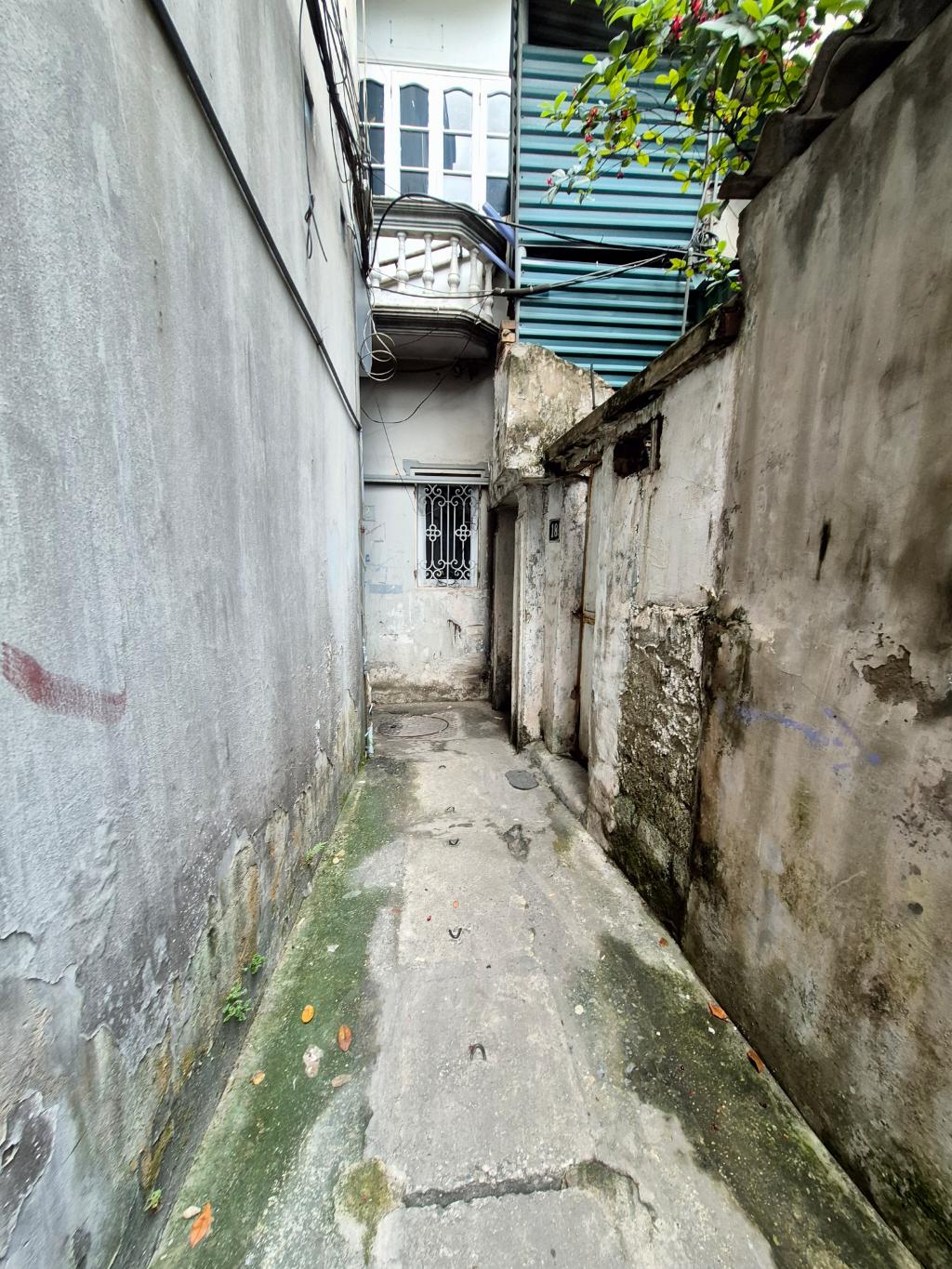 Bán nhà Hòa Bình - diện tích 154m2 2 tầng - Nhà cũ, chủ xác định bán đất - giá 20,5 tỷ