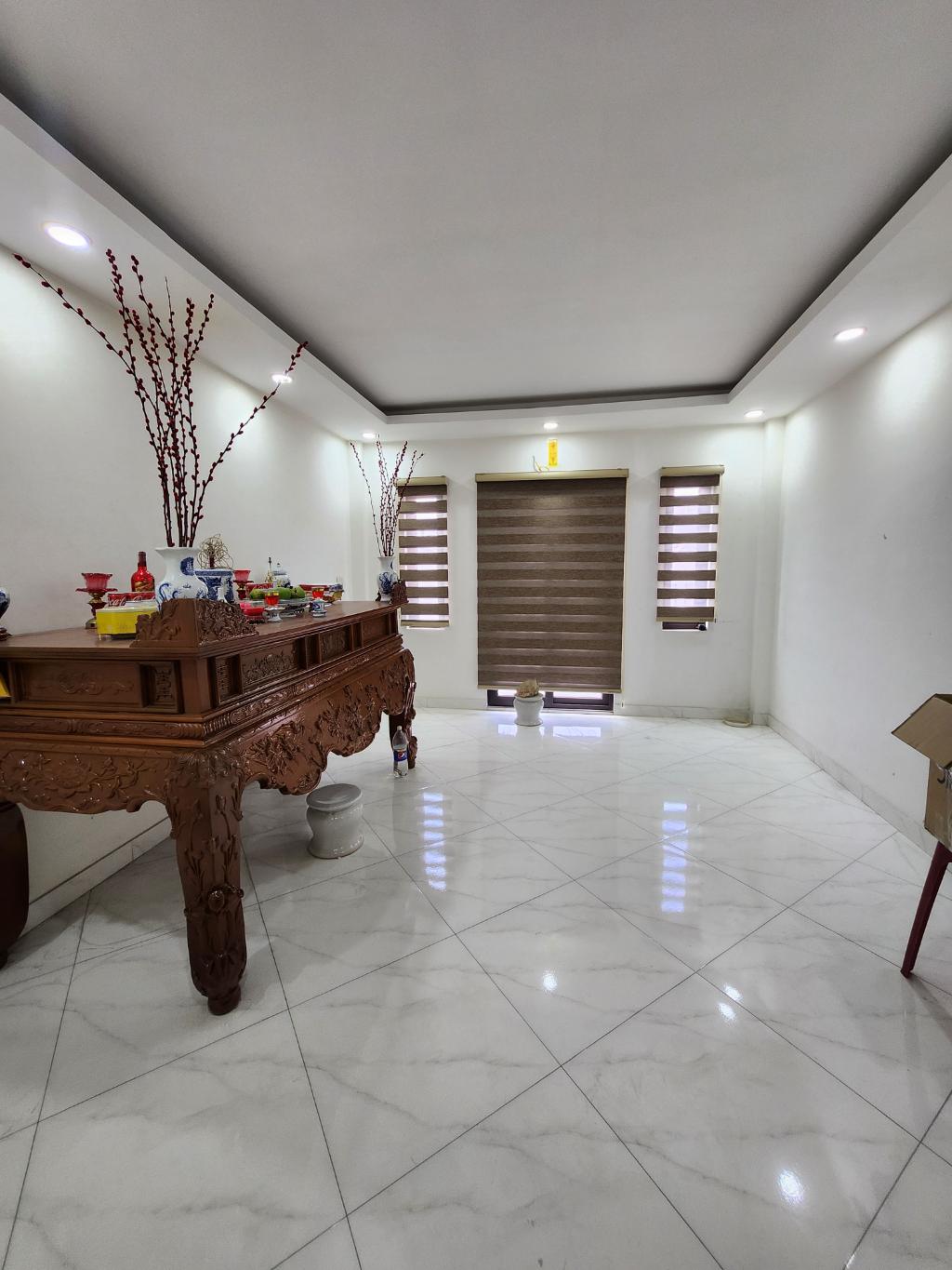 Bán nhà Giải Phóng - diện tích 58m2 6 tầng - Thang máy, ô tô nhỏ vào nhà - giá 16,6 tỷ