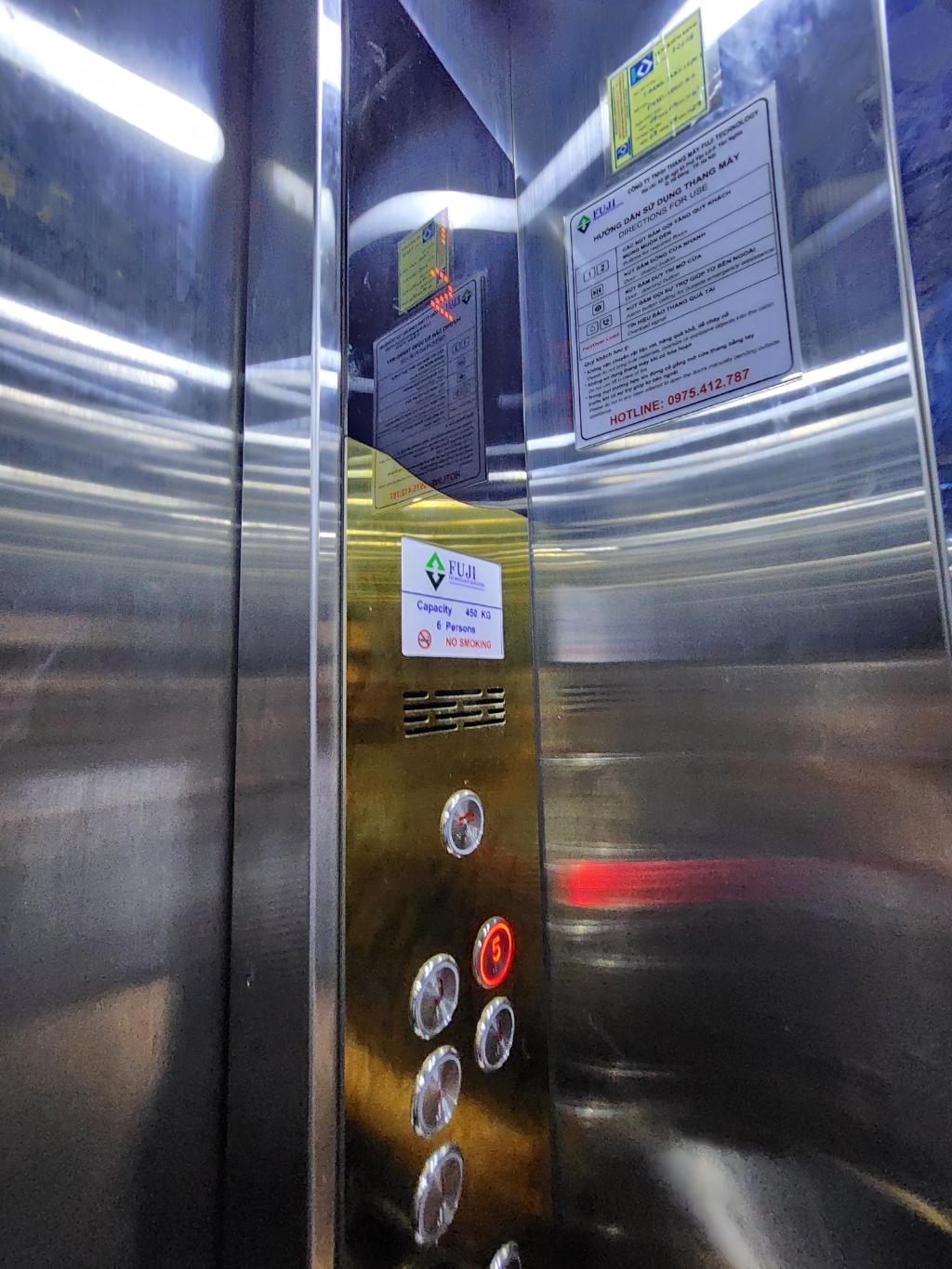 Bán nhà Giải Phóng - diện tích 58m2 6 tầng - Thang máy, ô tô nhỏ vào nhà - giá 16,6 tỷ