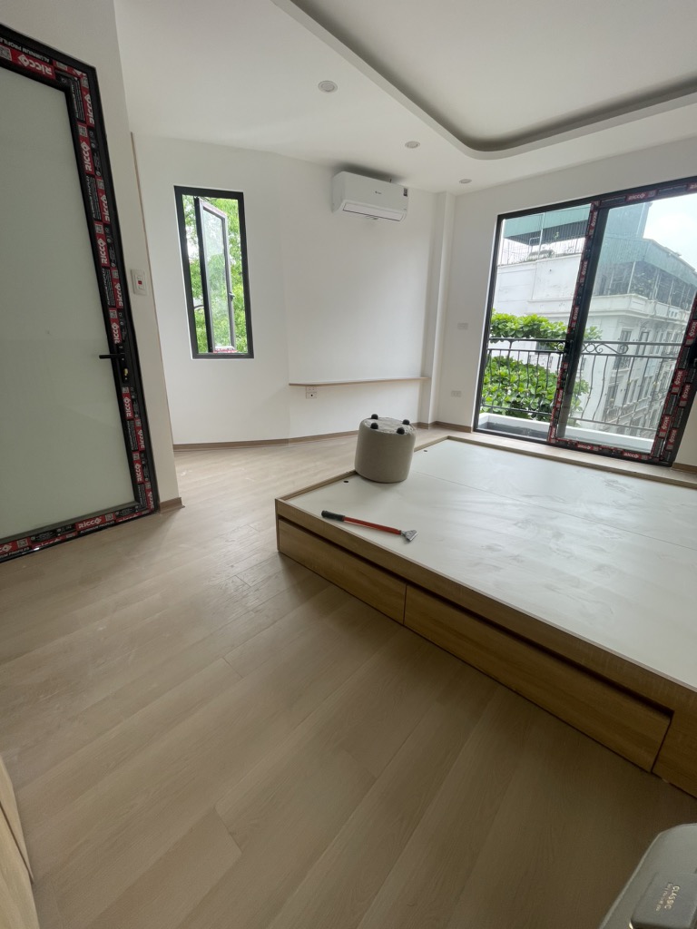 Bán nhà Nam Dư - diện tích 38m2 5 tầng - Lô góc thoáng sáng - giá 11,6 tỷ