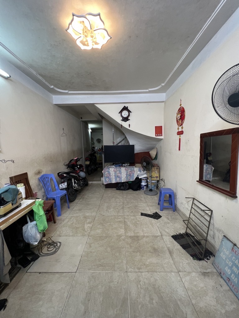 Bán nhà Đường Láng - diện tích 50m2 5 tầng - Kinh Doanh - Sát Phố - Ngõ Trước Nhà Rộng - giá 7,8 tỷ