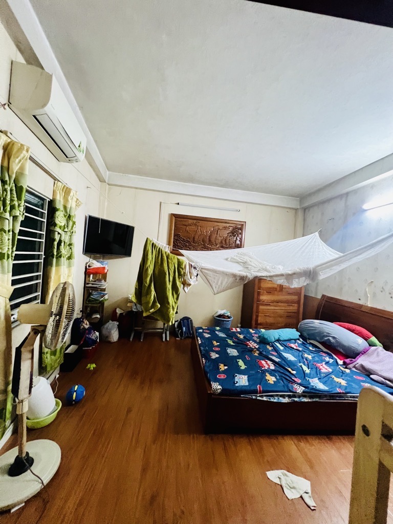 Bán nhà Đường Láng - diện tích 50m2 5 tầng - Kinh Doanh - Sát Phố - Ngõ Trước Nhà Rộng - giá 7,8 tỷ