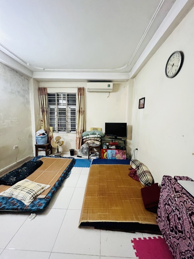 Bán nhà Đường Láng - diện tích 50m2 5 tầng - Kinh Doanh - Sát Phố - Ngõ Trước Nhà Rộng - giá 7,8 tỷ