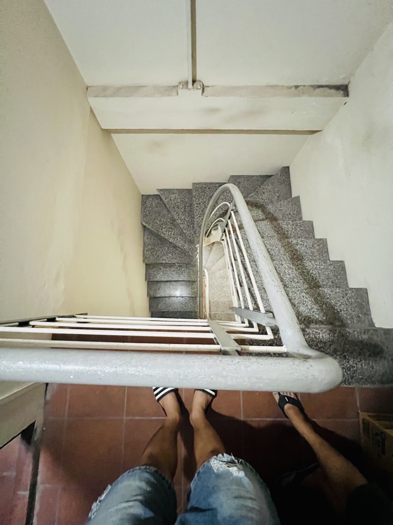 Bán nhà Đường Láng - diện tích 50m2 5 tầng - Kinh Doanh - Sát Phố - Ngõ Trước Nhà Rộng - giá 7,8 tỷ