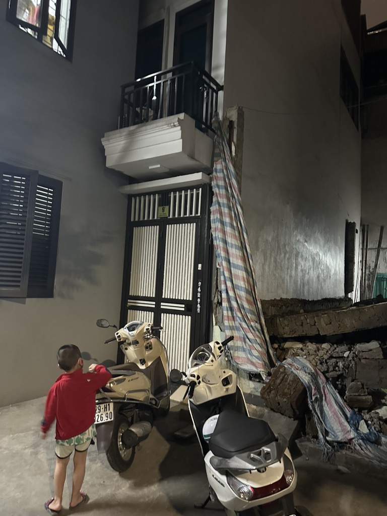 Bán nhà Kim Ngưu - diện tích 54m2 1 tầng - Ngõ thông - giá 8,4 tỷ