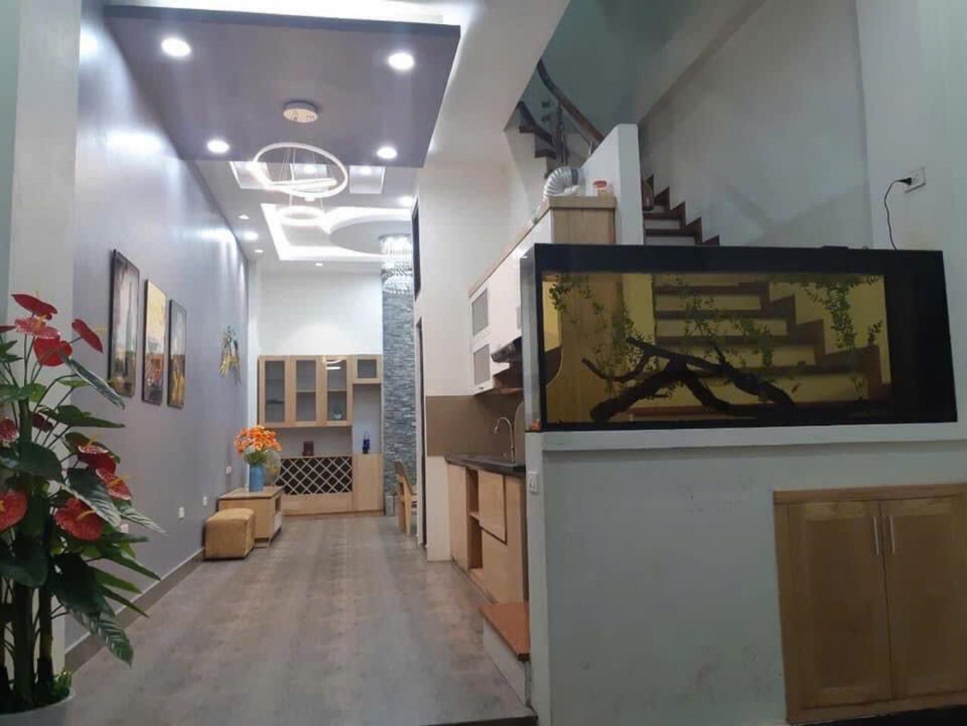 Bán nhà Nguyễn Đức Cảnh - diện tích 44m2 5 tầng - Sổ đỏ chính chủ - giá 9,2 tỷ