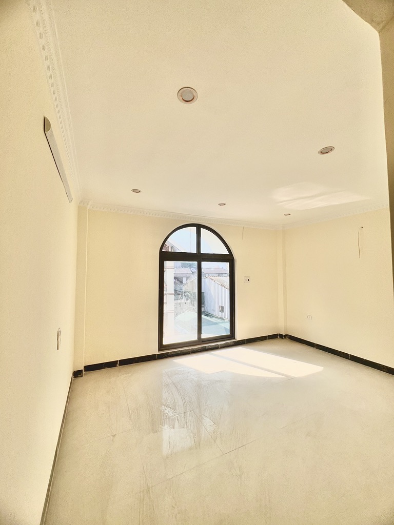 Bán nhà Vĩnh Hưng - diện tích 54m2 5 tầng - Ô TÔ ĐỖ CỬA VÀO NHÀ - giá 11,3 tỷ