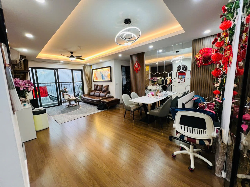 Bán nhà Trần Thủ Độ - diện tích 99.6m2 1 tầng - Chung cư Green Park - giá 7,9 tỷ