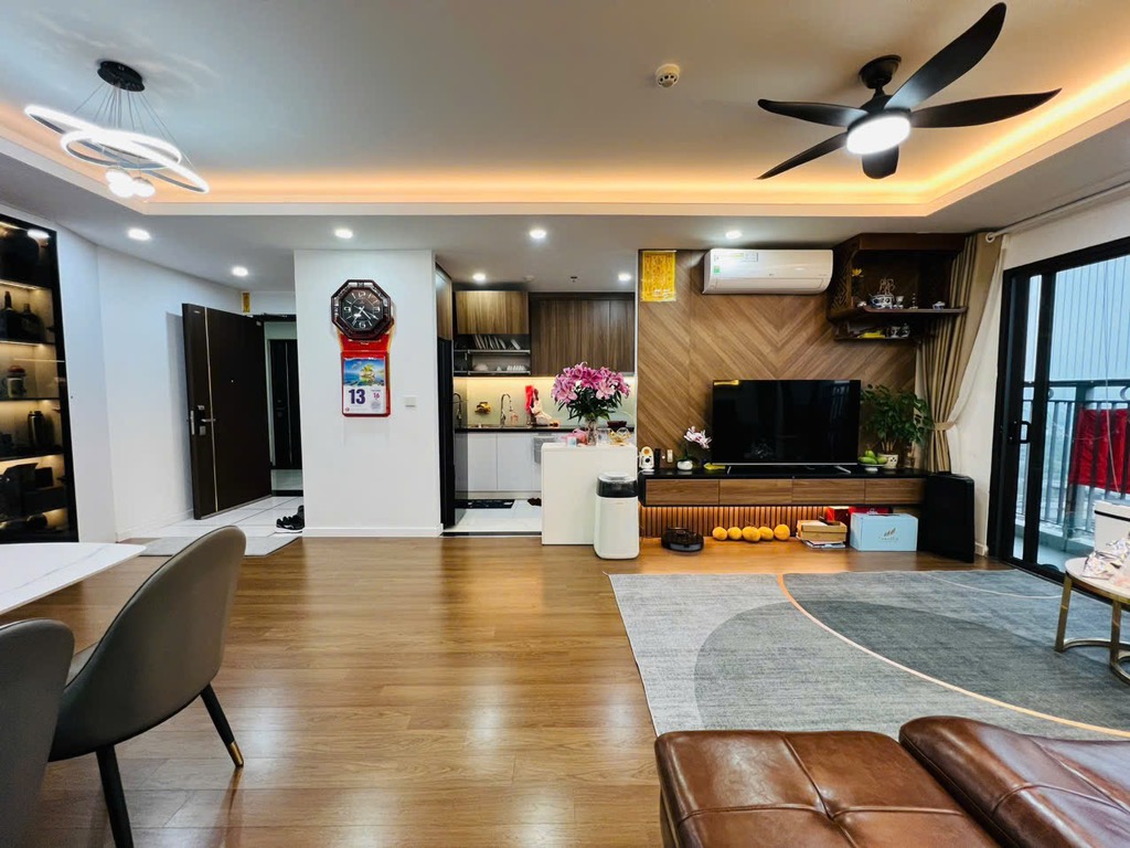 Bán nhà Trần Thủ Độ - diện tích 99.6m2 1 tầng - Chung cư Green Park - giá 7,9 tỷ